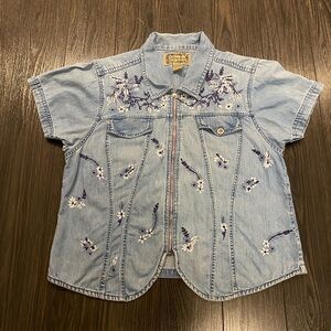 Vintage Embroidered Denim Shirt with Floral Pattern and Zip Front